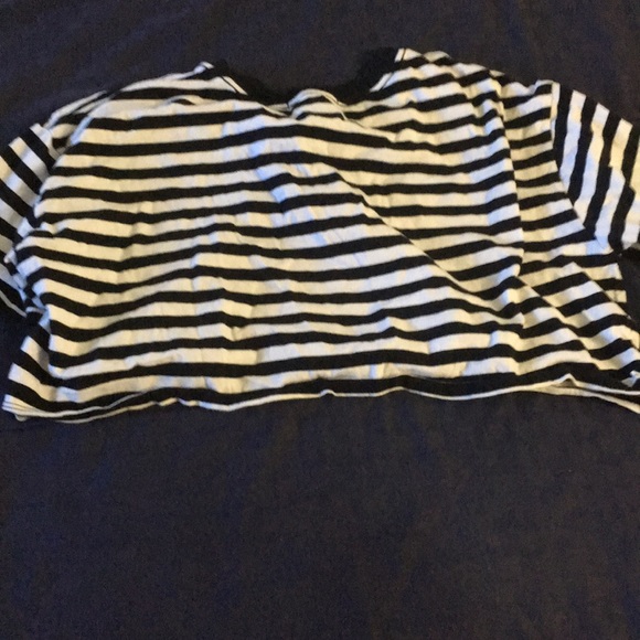 crop top - Picture 4 of 4